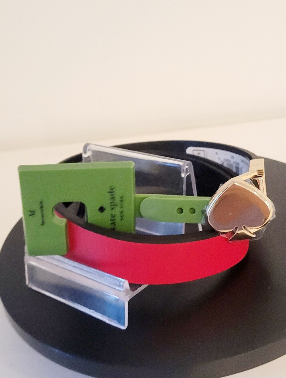 Kate Spade Twist Reversible Red & Black with Gold Heart Buckle - Picture 4 of 6